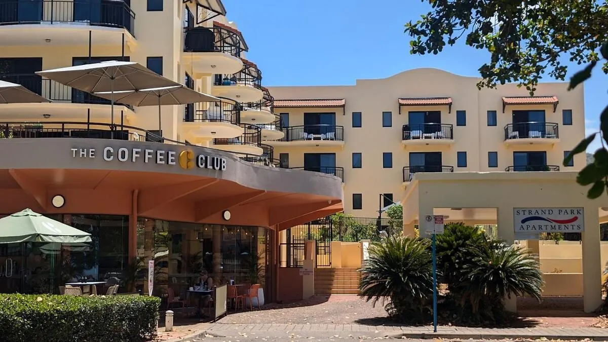 Coastal Comfort - 1 Bedroom Beachfront Apartment Townsville Australia